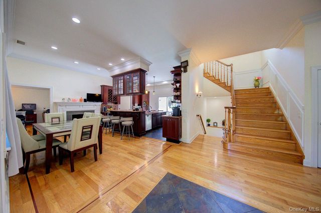 97 Chestnut Street, Mount Sinai, NY 11766