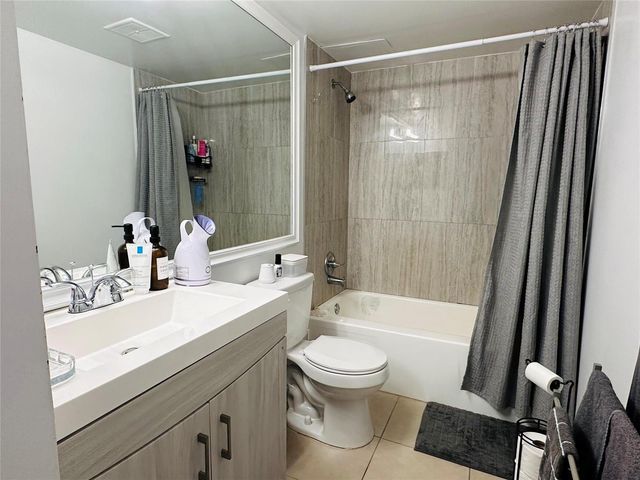 4156 Inverrary Drive 205, Lauderhill, FL 33319