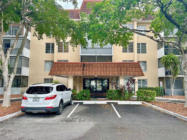 4156 Inverrary Drive 205, Lauderhill, FL 33319
