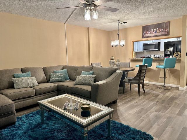 4156 Inverrary Drive 205, Lauderhill, FL 33319