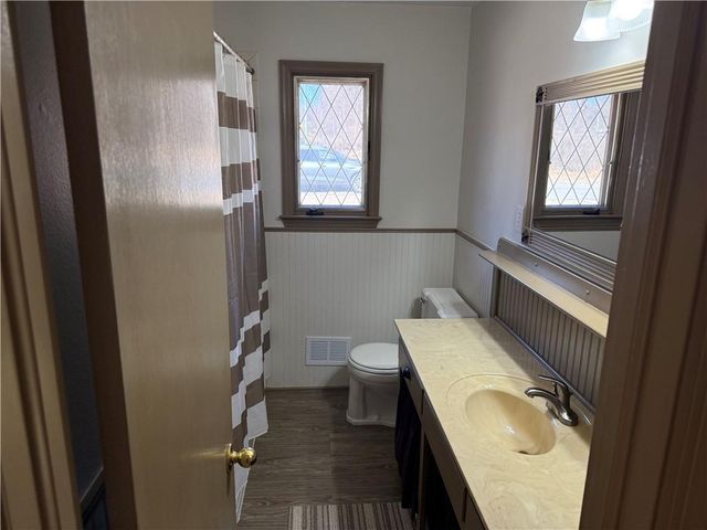 11703 E 48th Street, Kansas City, MO 64133