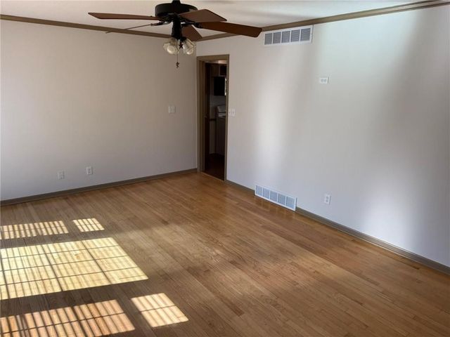 11703 E 48th Street, Kansas City, MO 64133