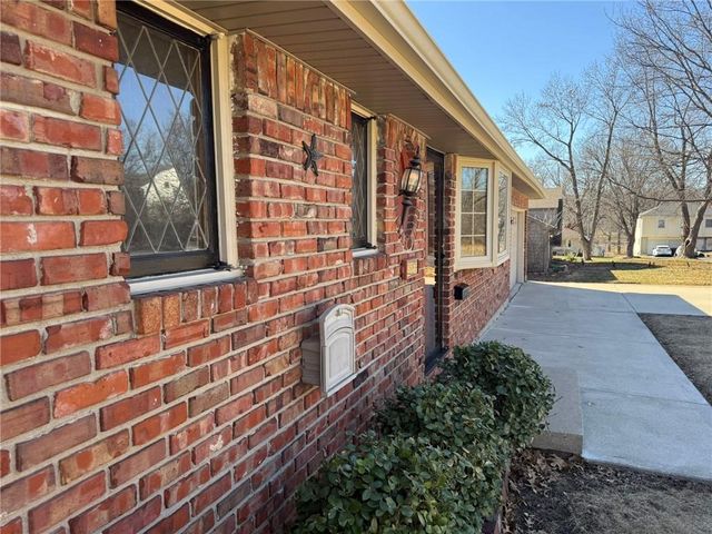 11703 E 48th Street, Kansas City, MO 64133