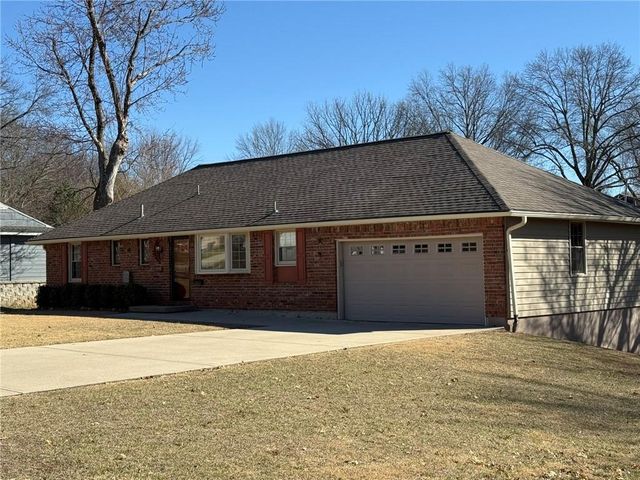 11703 E 48th Street, Kansas City, MO 64133