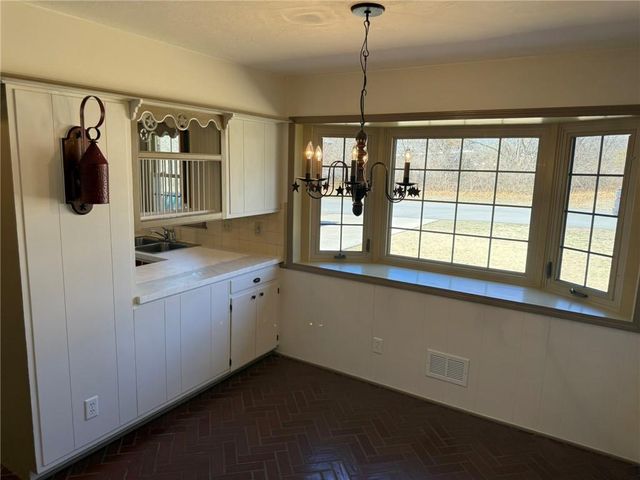 11703 E 48th Street, Kansas City, MO 64133