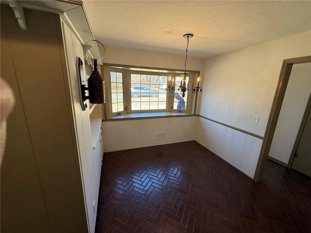 11703 E 48th Street, Kansas City, MO 64133