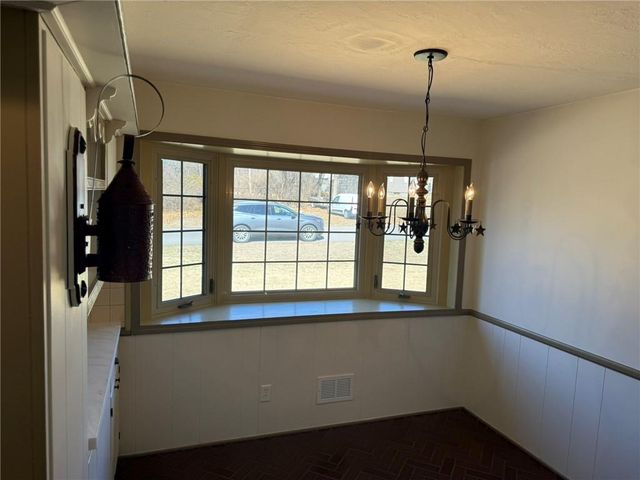 11703 E 48th Street, Kansas City, MO 64133