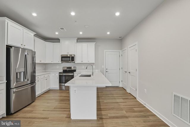 20280 NEWFOUNDLAND SQ, Ashburn, VA 20147