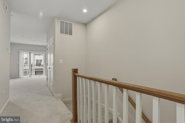 20280 NEWFOUNDLAND SQ, Ashburn, VA 20147