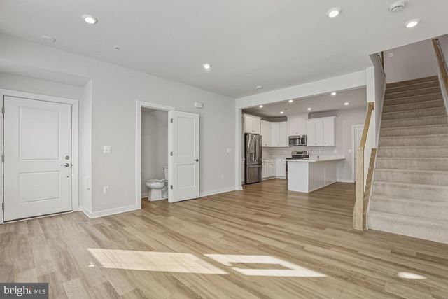 20280 NEWFOUNDLAND SQ, Ashburn, VA 20147