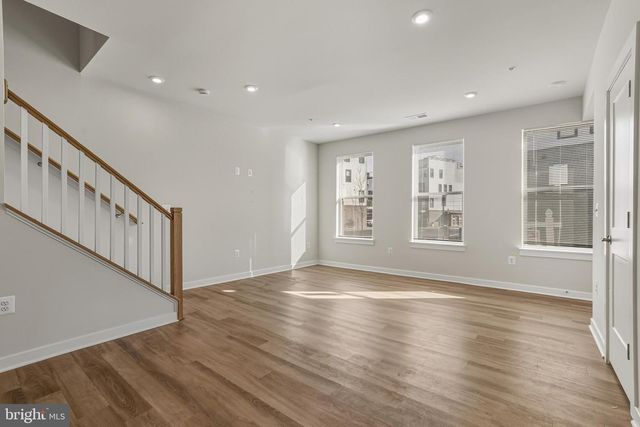 20280 NEWFOUNDLAND SQ, Ashburn, VA 20147