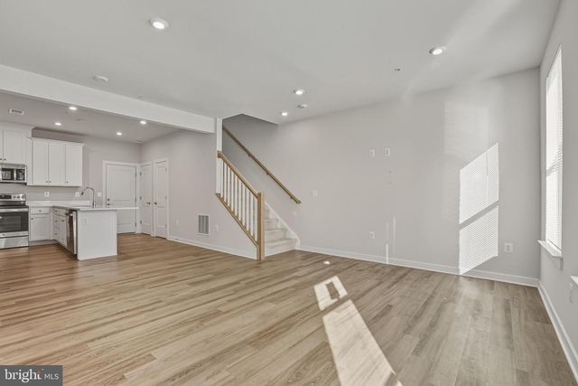 20280 NEWFOUNDLAND SQ, Ashburn, VA 20147