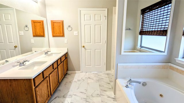 4340 Highgate Road, Fort Worth, TX 76244