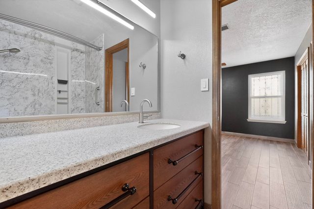 5419 Kachina Street NW, Albuquerque, NM 87120