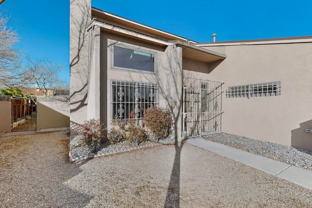 5419 Kachina Street NW, Albuquerque, NM 87120