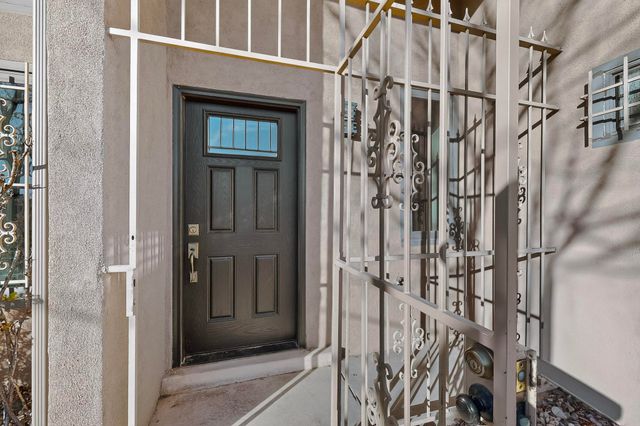 5419 Kachina Street NW, Albuquerque, NM 87120