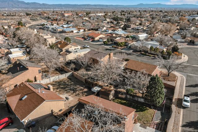 5419 Kachina Street NW, Albuquerque, NM 87120