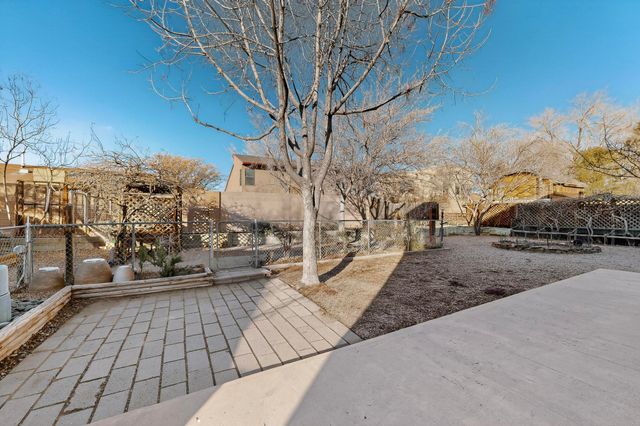 5419 Kachina Street NW, Albuquerque, NM 87120