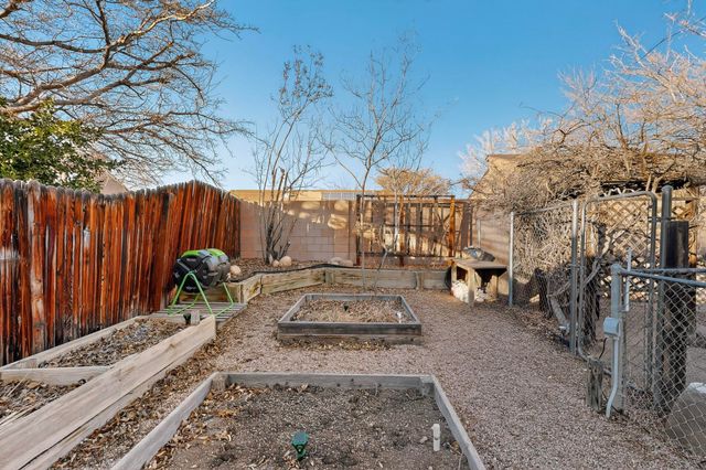 5419 Kachina Street NW, Albuquerque, NM 87120