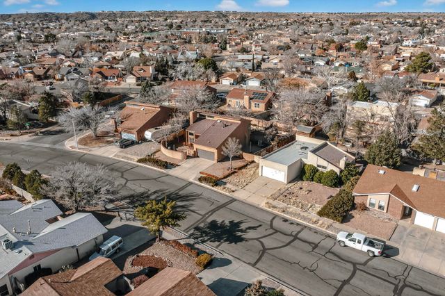 5419 Kachina Street NW, Albuquerque, NM 87120