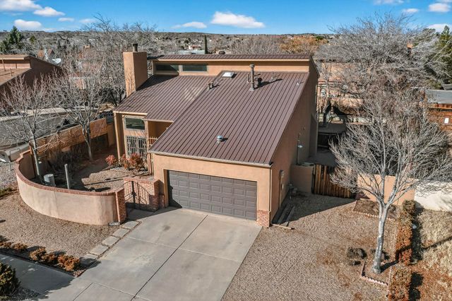 5419 Kachina Street NW, Albuquerque, NM 87120