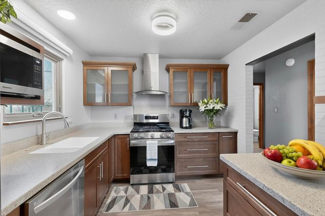 5419 Kachina Street NW, Albuquerque, NM 87120