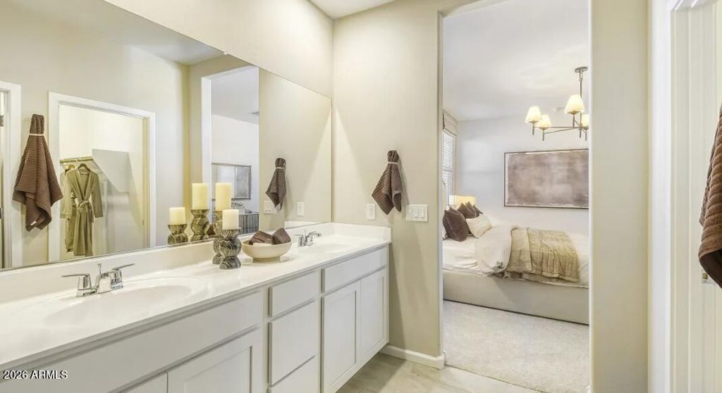 Image 10 of property listing at 18771 W MAPLEWOOD Drive, Goodyear, AZ 85338