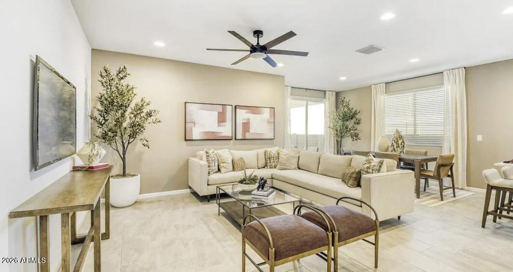 Image 6 of property listing at 18771 W MAPLEWOOD Drive, Goodyear, AZ 85338