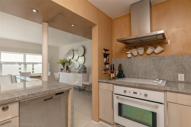590 Ocean Drive 7C, Key Biscayne, FL 33149