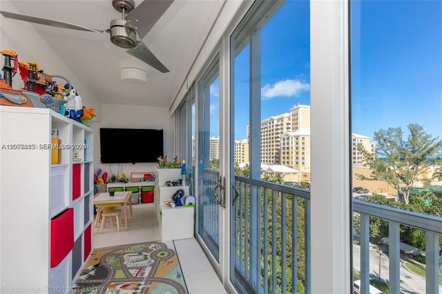 590 Ocean Drive 7C, Key Biscayne, FL 33149