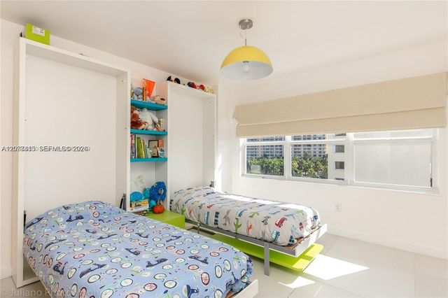 590 Ocean Drive 7C, Key Biscayne, FL 33149