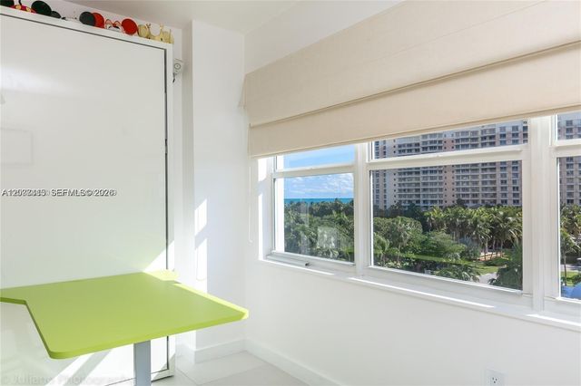 590 Ocean Drive 7C, Key Biscayne, FL 33149