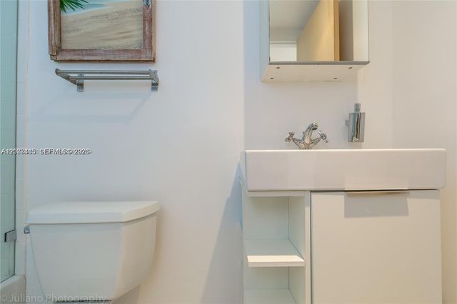 590 Ocean Drive 7C, Key Biscayne, FL 33149