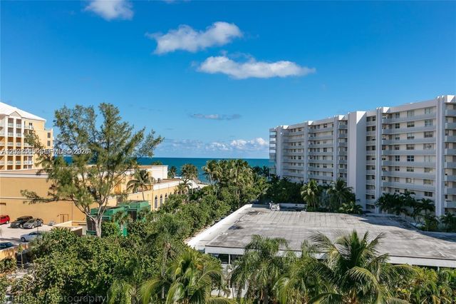 590 Ocean Drive 7C, Key Biscayne, FL 33149