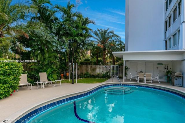 590 Ocean Drive 7C, Key Biscayne, FL 33149
