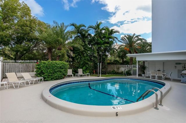 590 Ocean Drive 7C, Key Biscayne, FL 33149