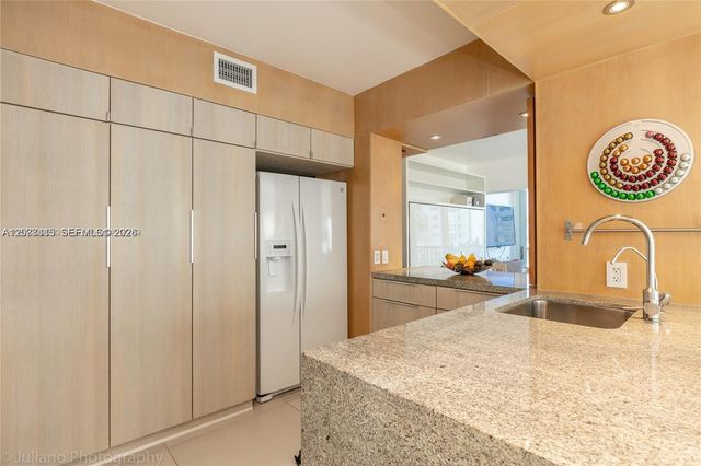 590 Ocean Drive 7C, Key Biscayne, FL 33149