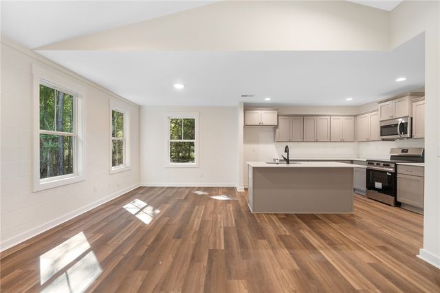 410 N Palmetto Street, Liberty, SC 29657