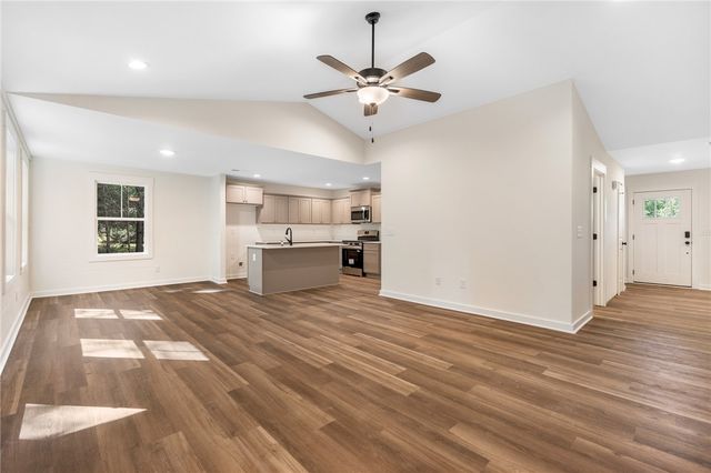410 N Palmetto Street, Liberty, SC 29657