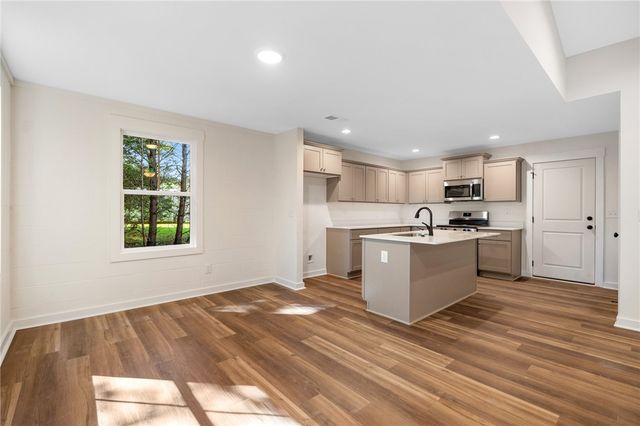410 N Palmetto Street, Liberty, SC 29657