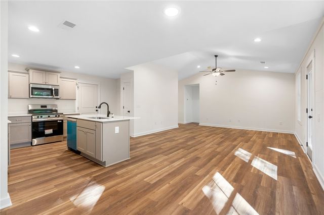 410 N Palmetto Street, Liberty, SC 29657