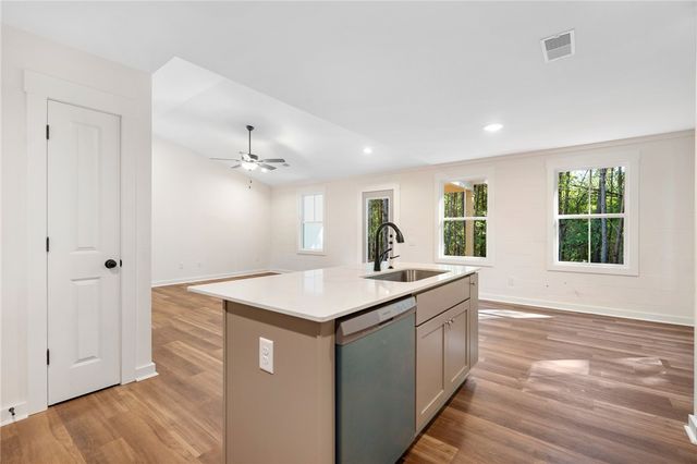 410 N Palmetto Street, Liberty, SC 29657