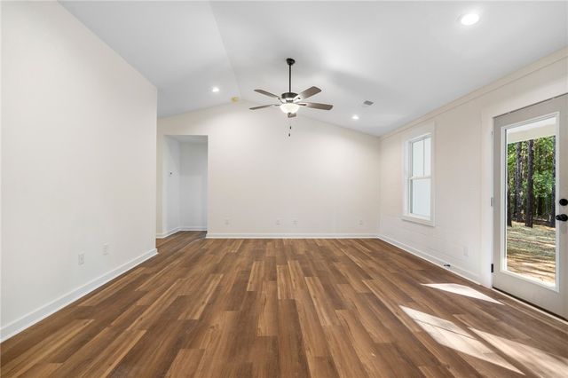 410 N Palmetto Street, Liberty, SC 29657