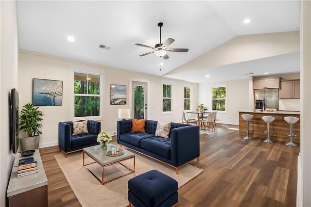 410 N Palmetto Street, Liberty, SC 29657