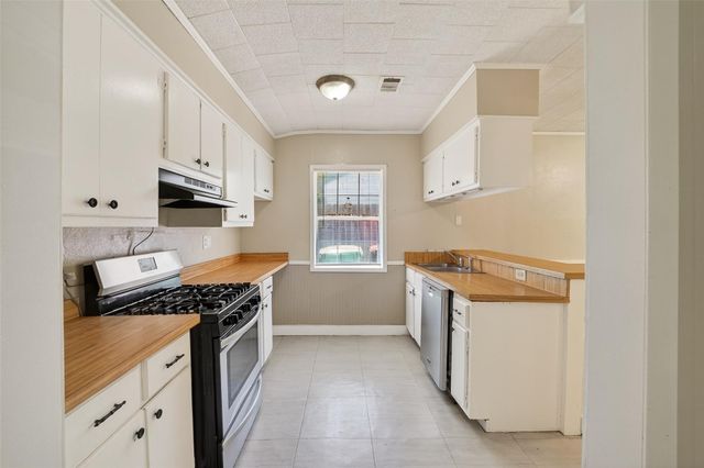 602 Parkway Street, Baytown, TX 77520