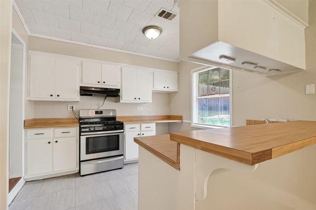 602 Parkway Street, Baytown, TX 77520