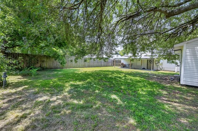602 Parkway Street, Baytown, TX 77520