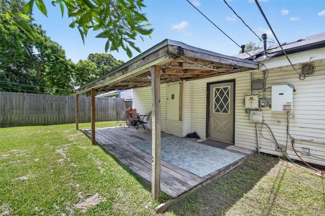 602 Parkway Street, Baytown, TX 77520