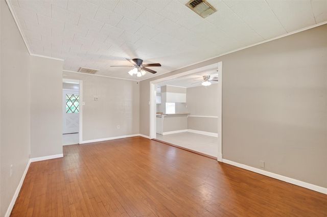 602 Parkway Street, Baytown, TX 77520