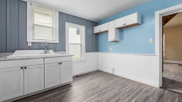 64 W Harrison Street, Newark, OH 43055